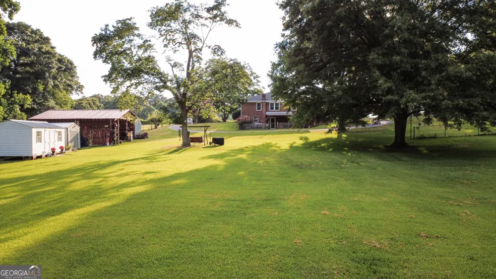 335 Robert Hardeman RD Winterville, GA 30683