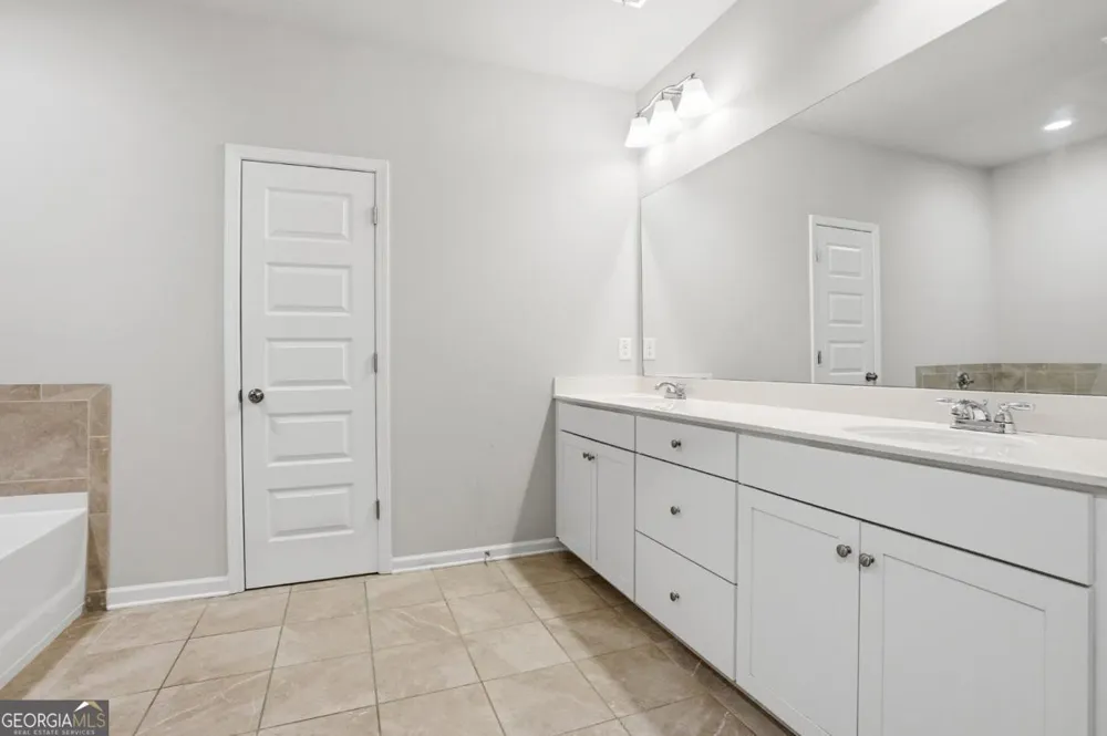 2639 Bloom CIR Tucker, GA 30084