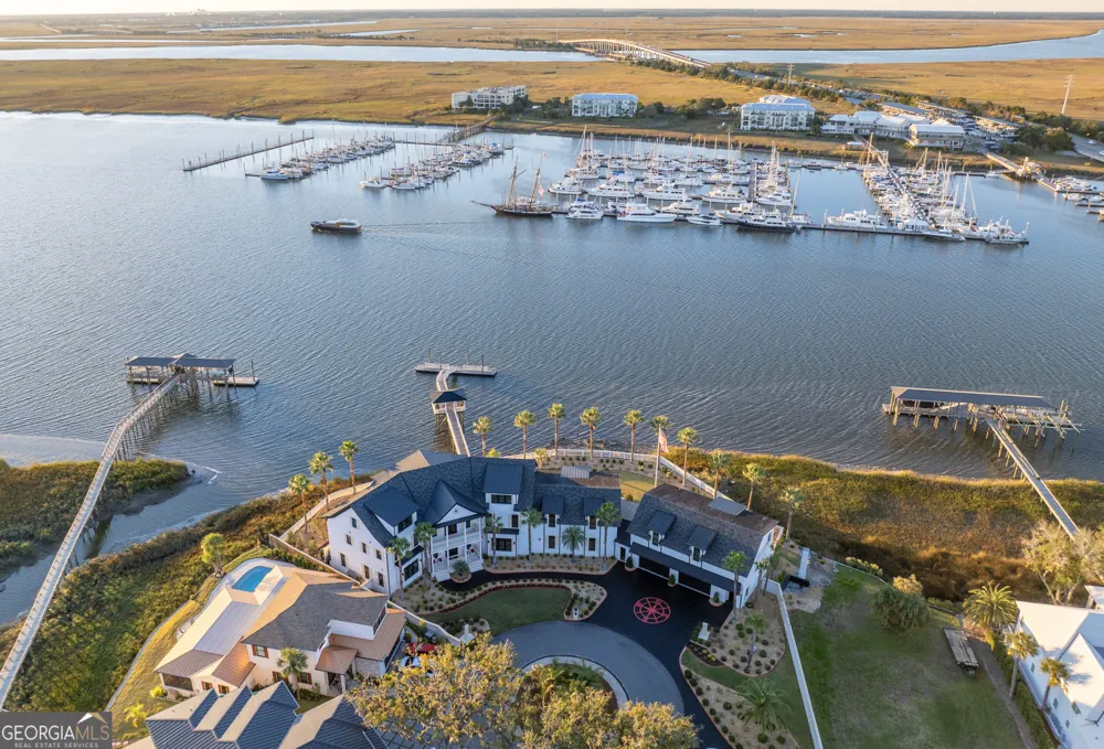 316 Yacht Club Lane St. Simons, GA 31522