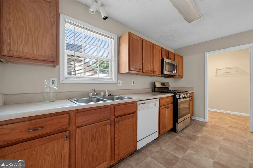 316 Greystone CIR Hiram, GA 30141