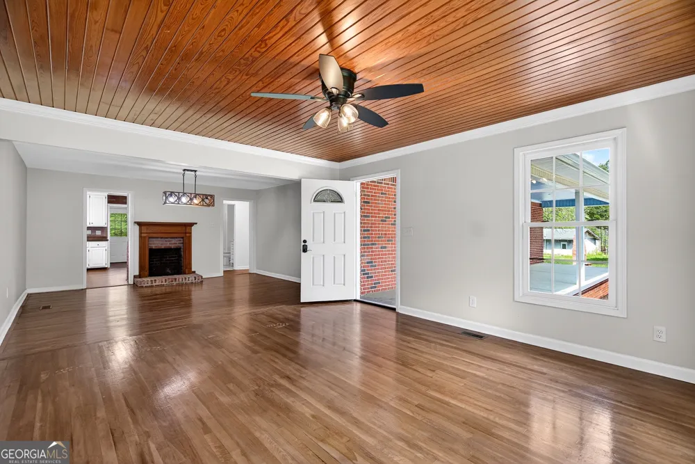 7142 Hamilton RD Pine Mountain, GA 31822
