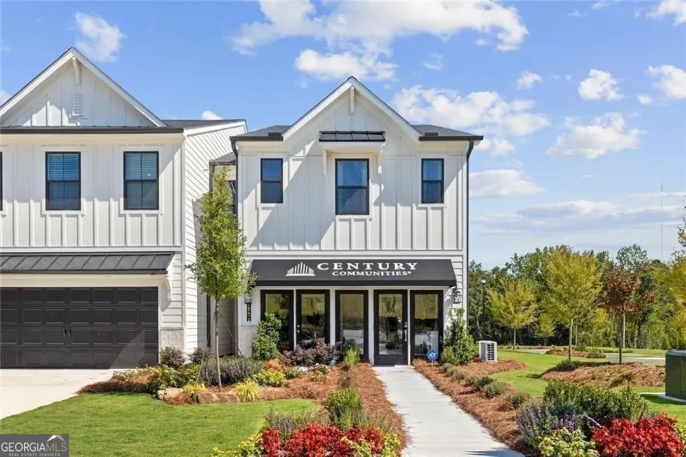 7505 Clover LN Flowery Branch, GA 30542