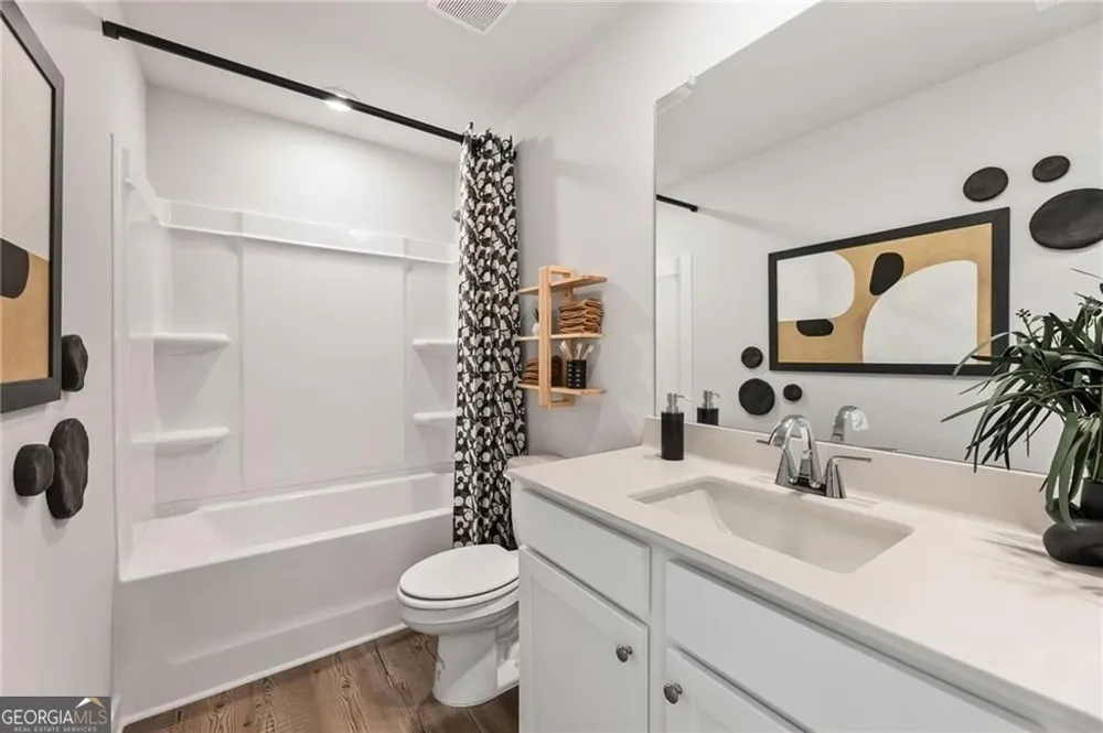 7497 Clover LN Flowery Branch, GA 30542