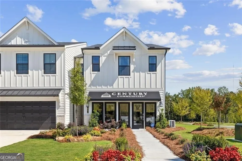 7481 Clover LN Flowery Branch, GA 30542