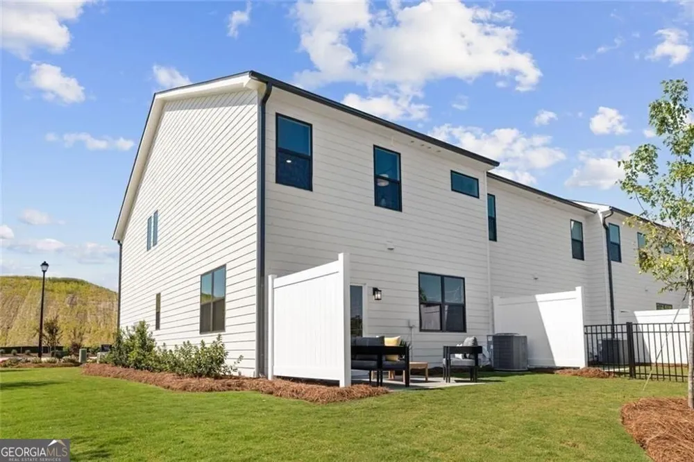 7481 Clover LN Flowery Branch, GA 30542