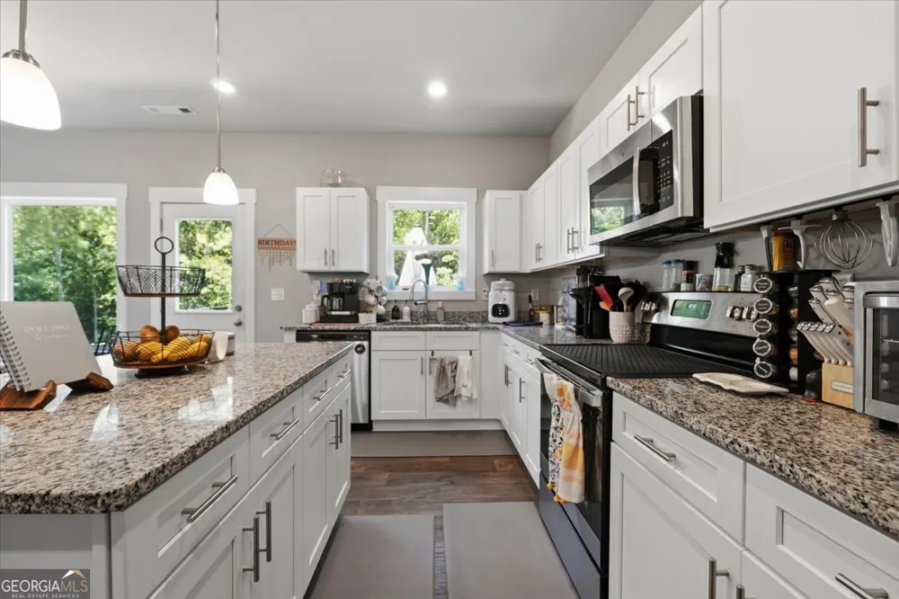 76 Wisteria LN Mansfield, GA 30055