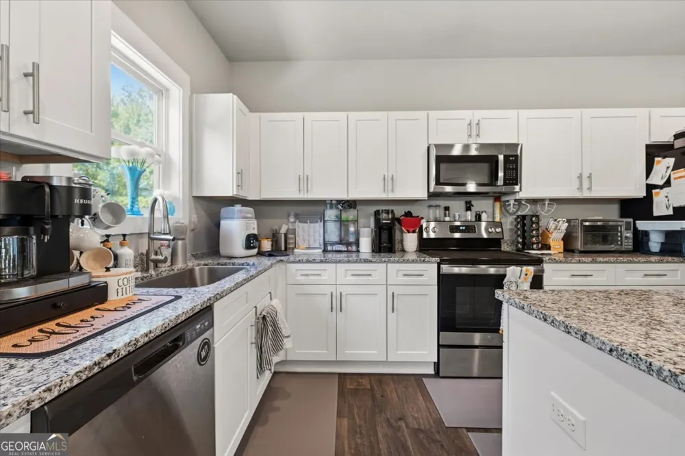 76 Wisteria LN Mansfield, GA 30055