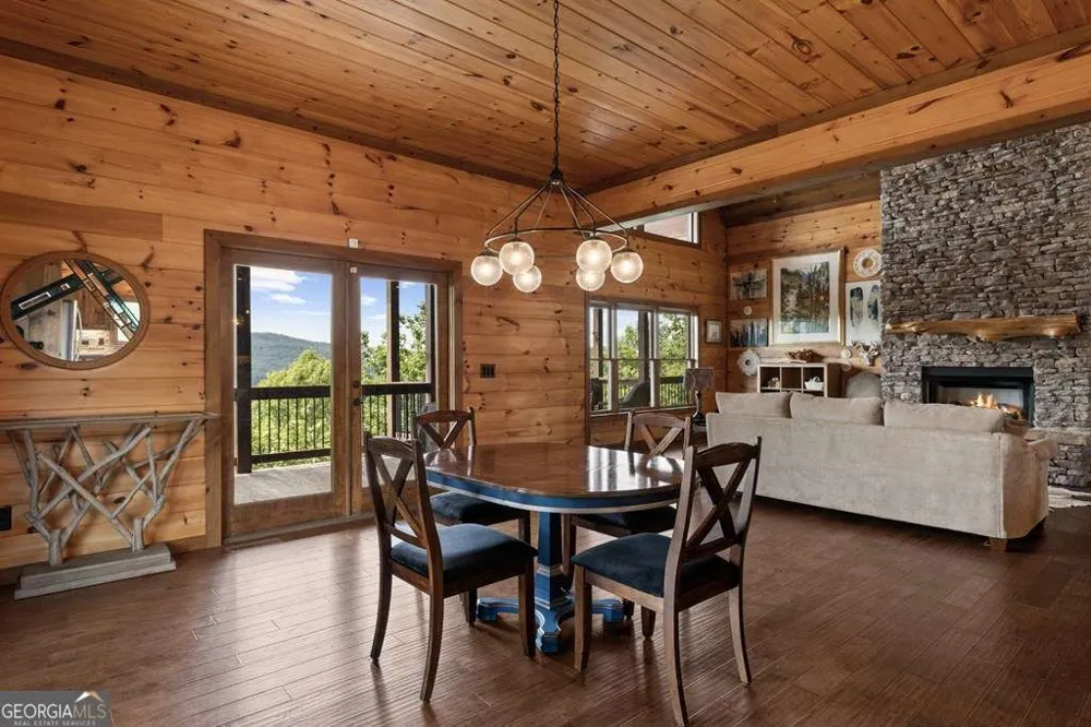 9 Kensington DR Mineral Bluff, GA 30559