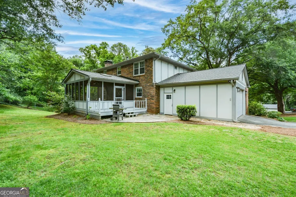 435 Stonebridge DR Roswell, GA 30075