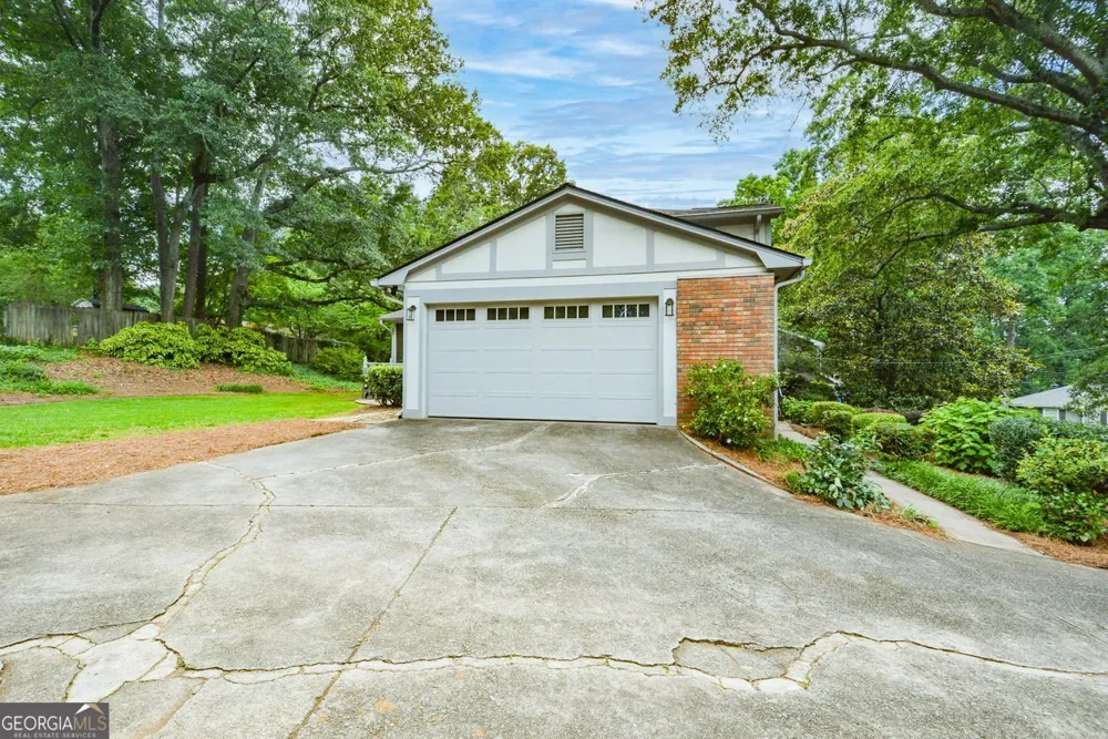 435 Stonebridge DR Roswell, GA 30075