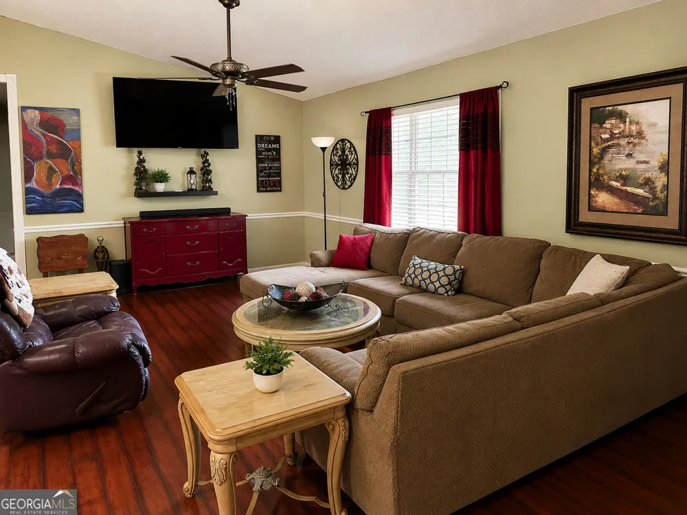 135 Brandon ST Baxley, GA 31513