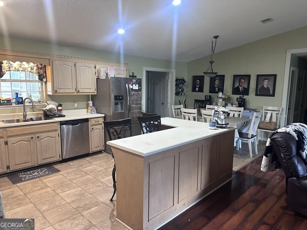 135 Brandon ST Baxley, GA 31513
