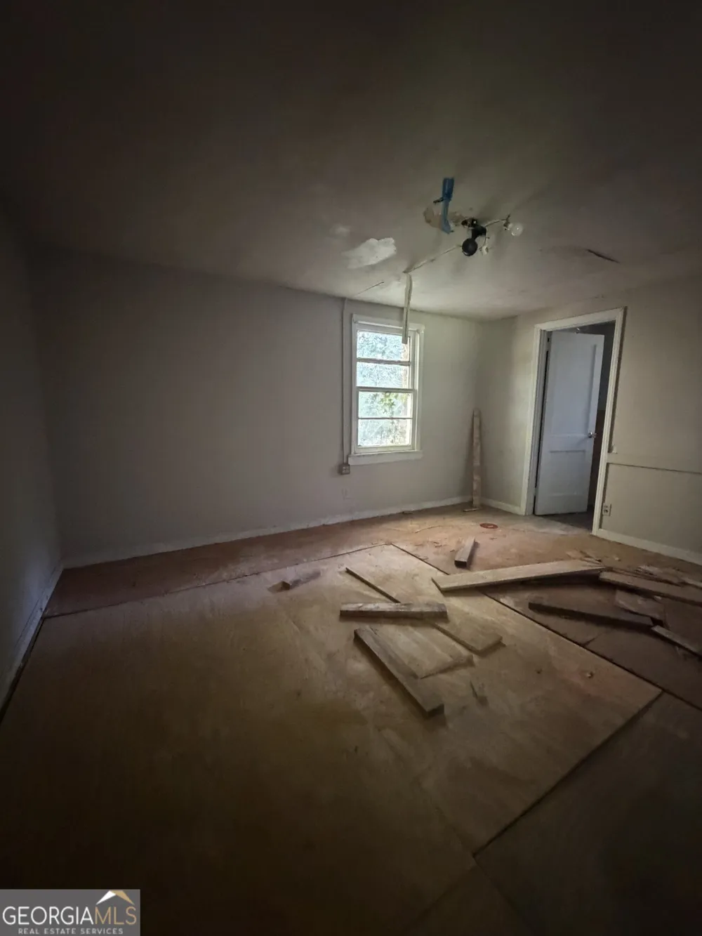 269 Perry LN Buchanan, GA 30113