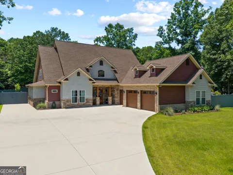 218 Riverlake RD