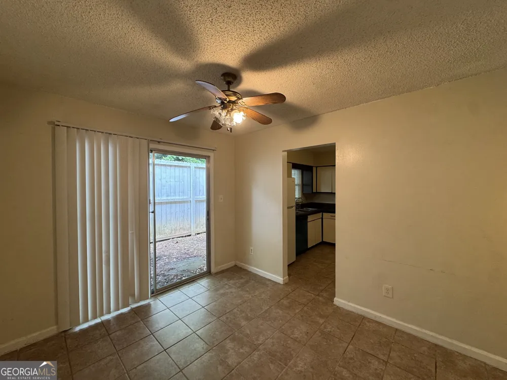 5140 High Point RD Union City, GA 30291
