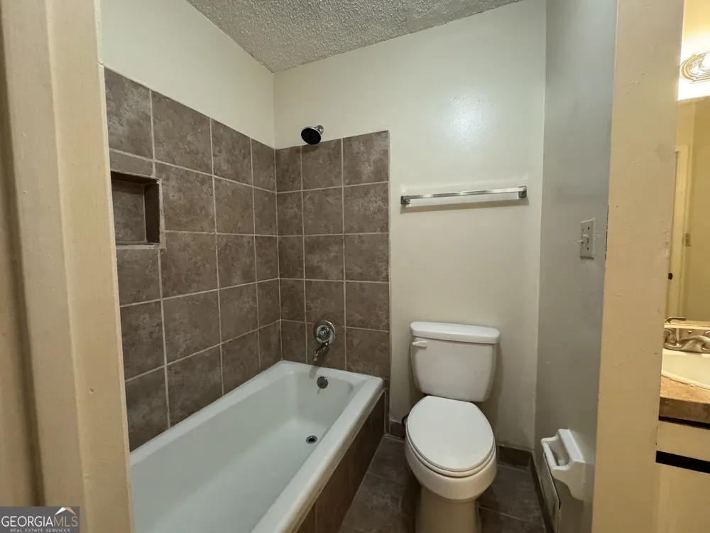 5140 High Point RD Union City, GA 30291