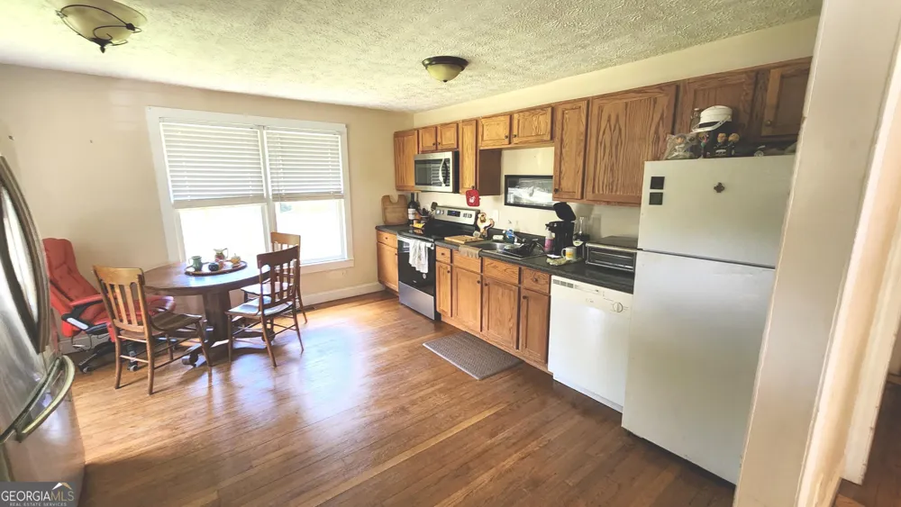 1774 Highway 17 Clarkesville, GA 30523