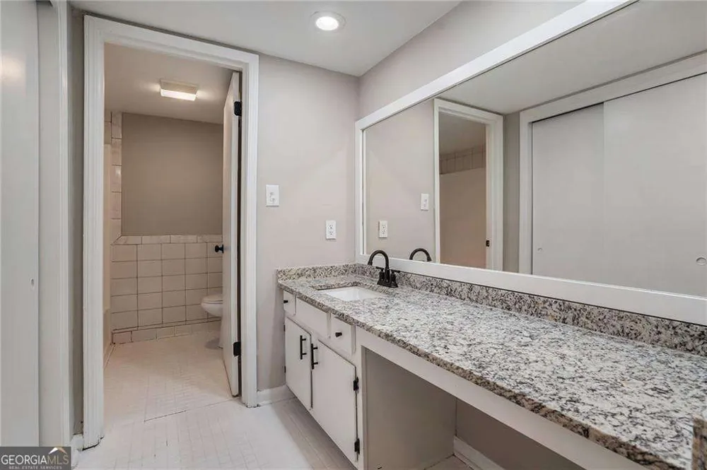 122 Maison PL NW Atlanta, GA 30327