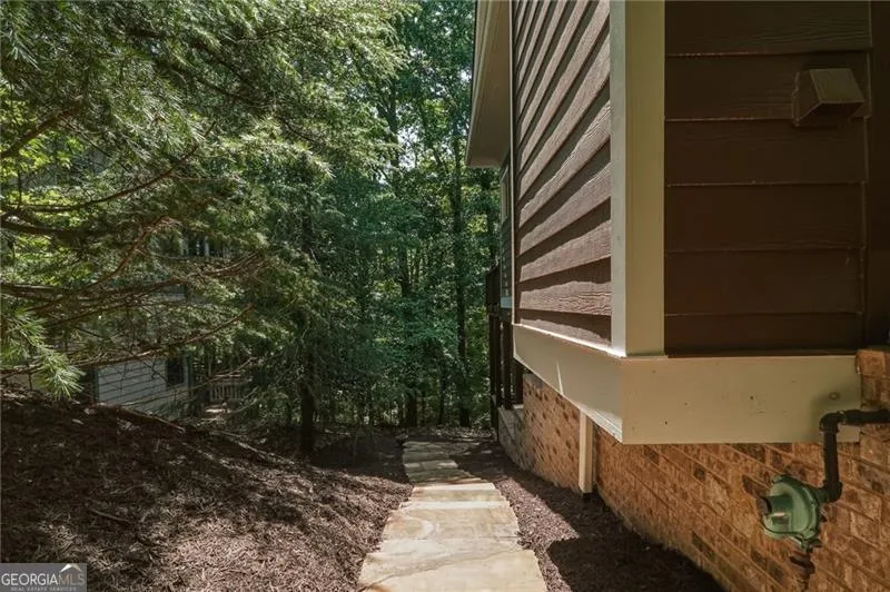 87 Choctaw RDG Big Canoe, GA 30143
