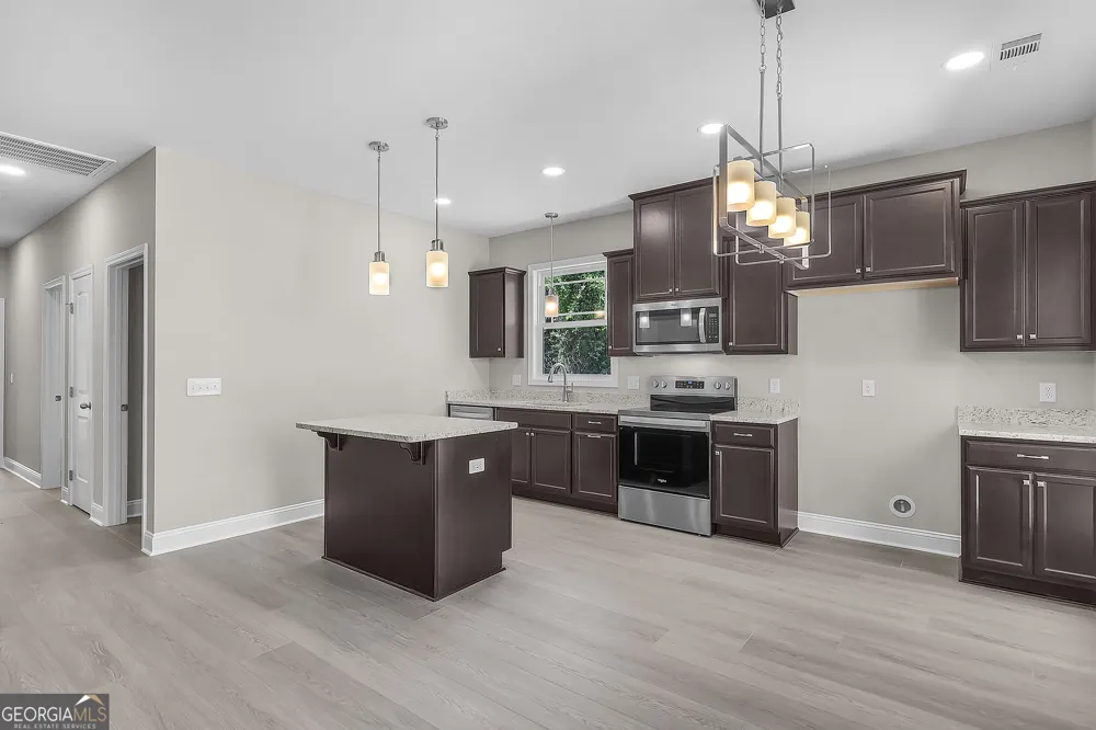 2235 Alaska ST Savannah, GA 31404