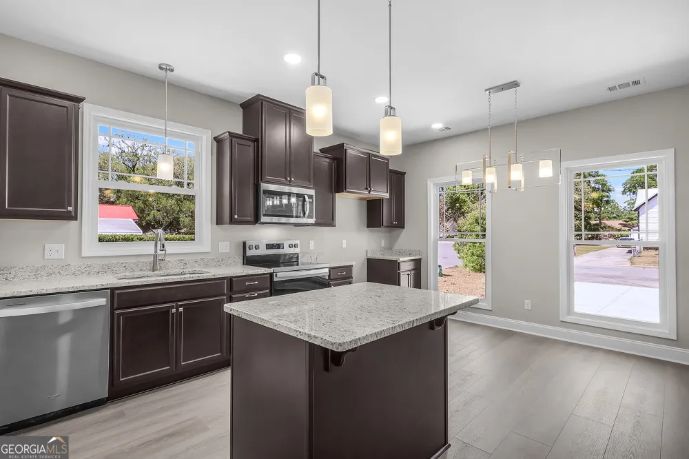 2235 Alaska ST Savannah, GA 31404