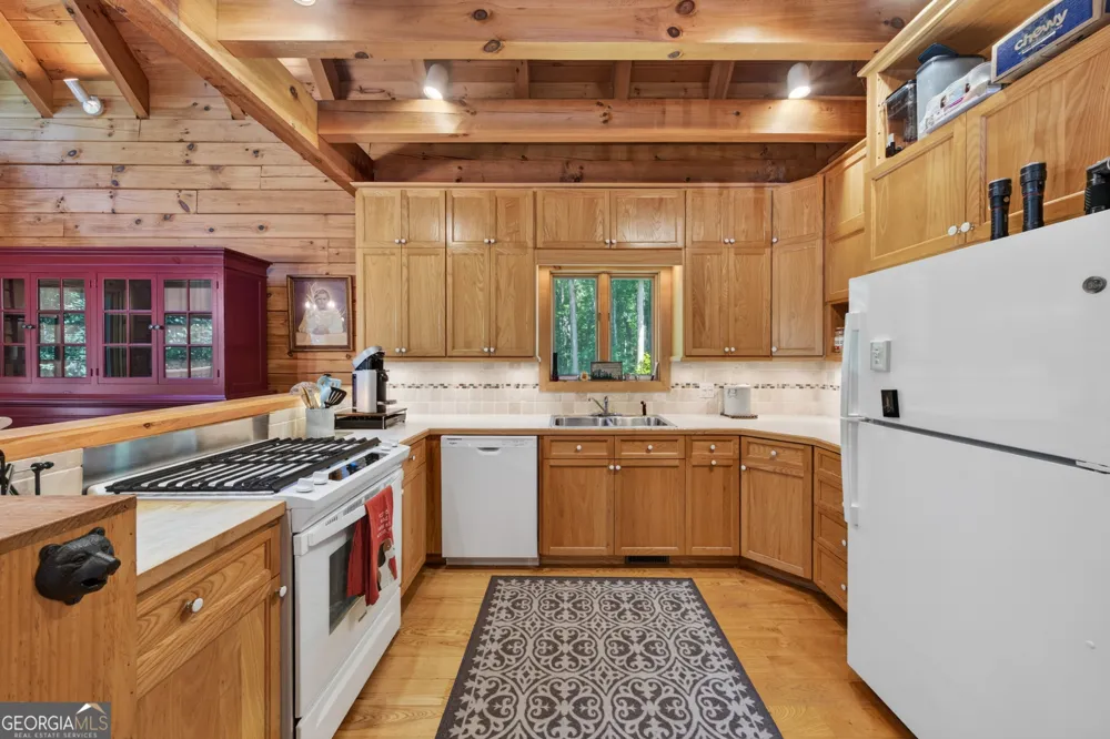 750 Seye Wailo TRL Clarkesville, GA 30523