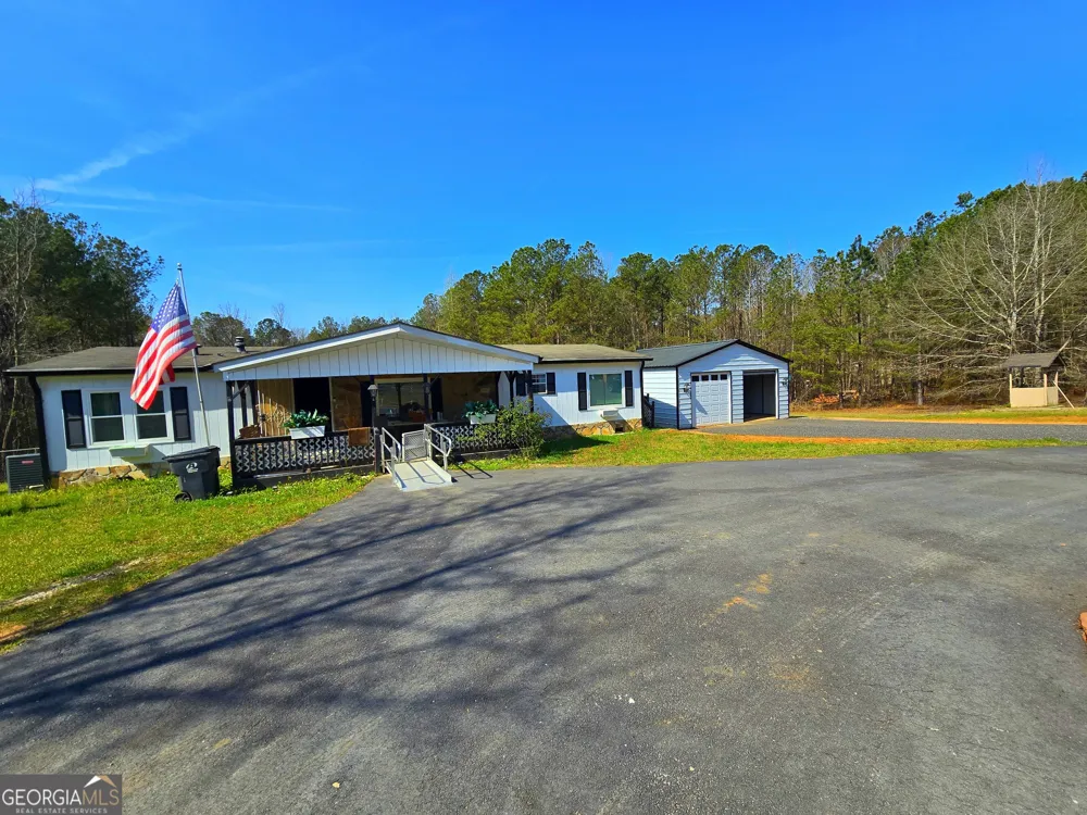 2001 Rocky Creek RD Mansfield, GA 30055