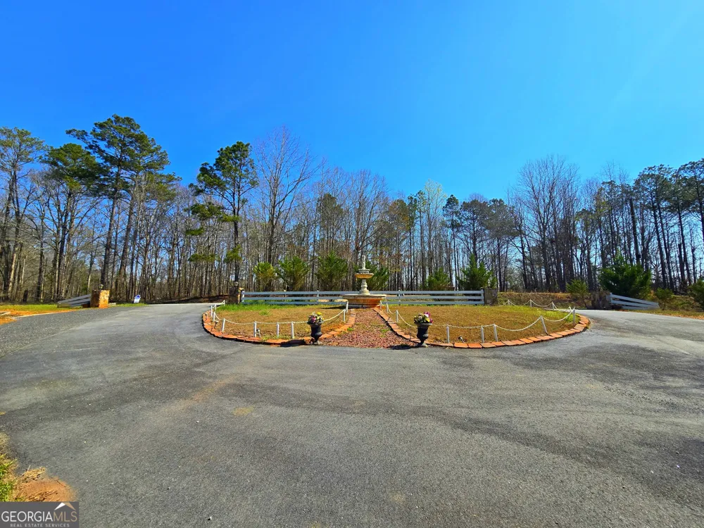 2001 Rocky Creek RD Mansfield, GA 30055