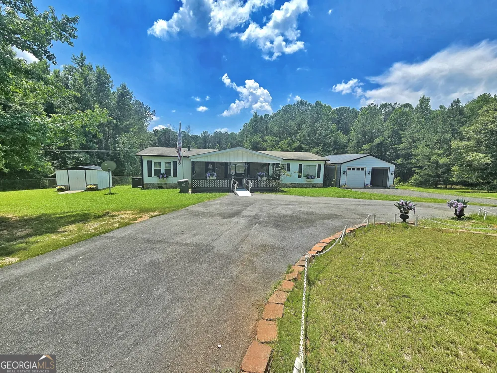 2001 Rocky Creek RD Mansfield, GA 30055