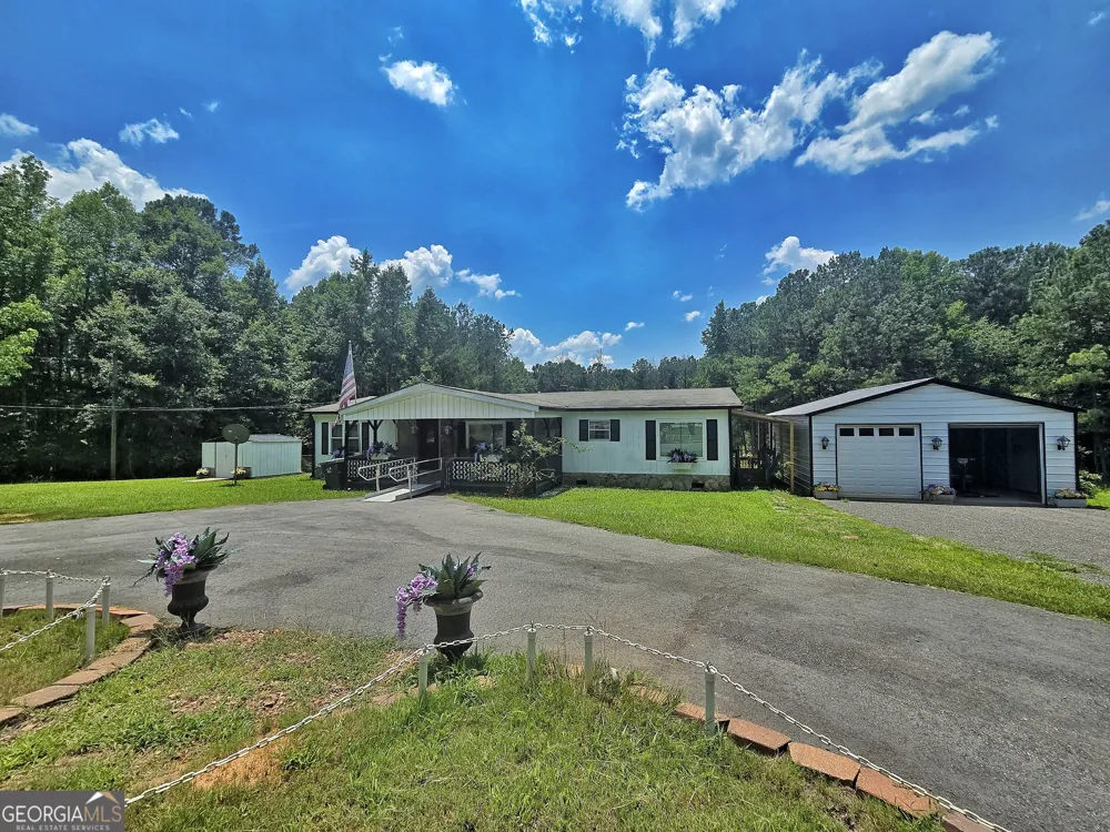 2001 Rocky Creek RD Mansfield, GA 30055