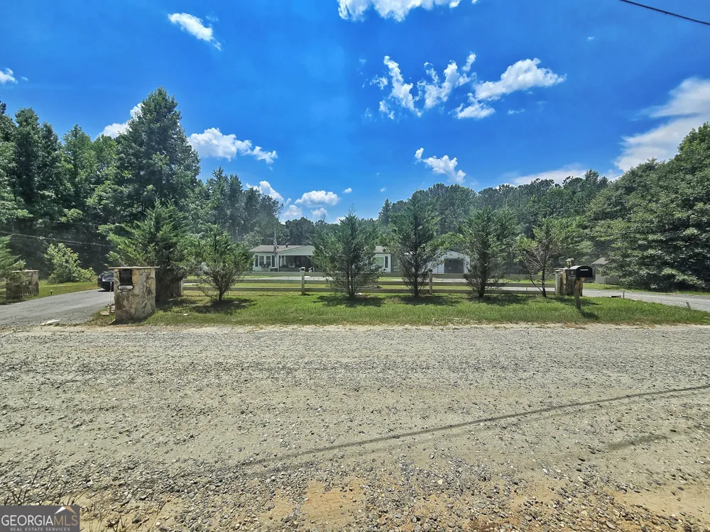 2001 Rocky Creek RD Mansfield, GA 30055