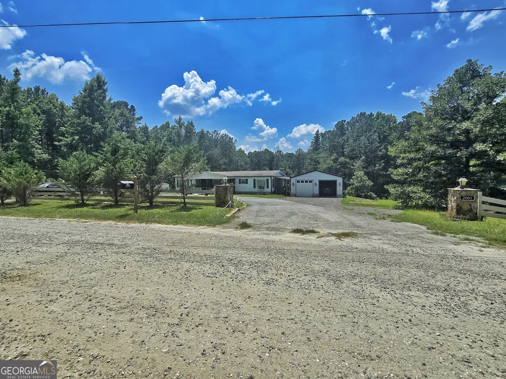 2001 Rocky Creek RD Mansfield, GA 30055