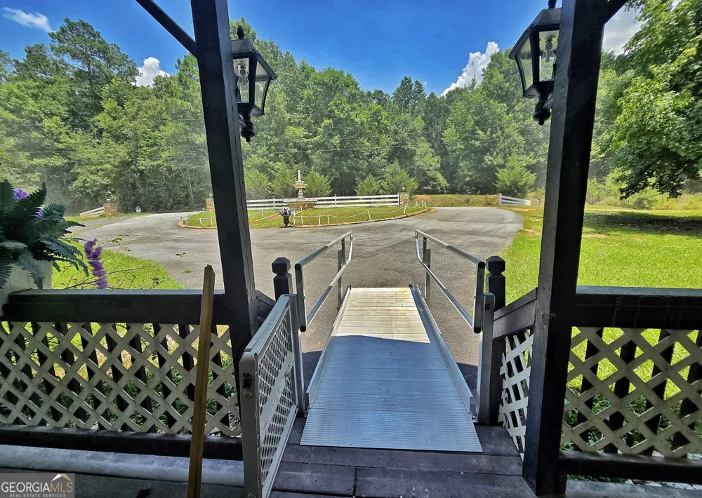 2001 Rocky Creek RD Mansfield, GA 30055
