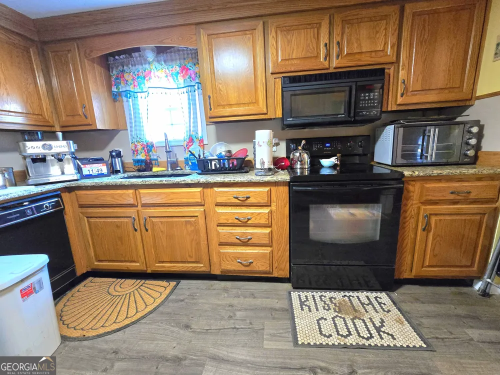 2001 Rocky Creek RD Mansfield, GA 30055