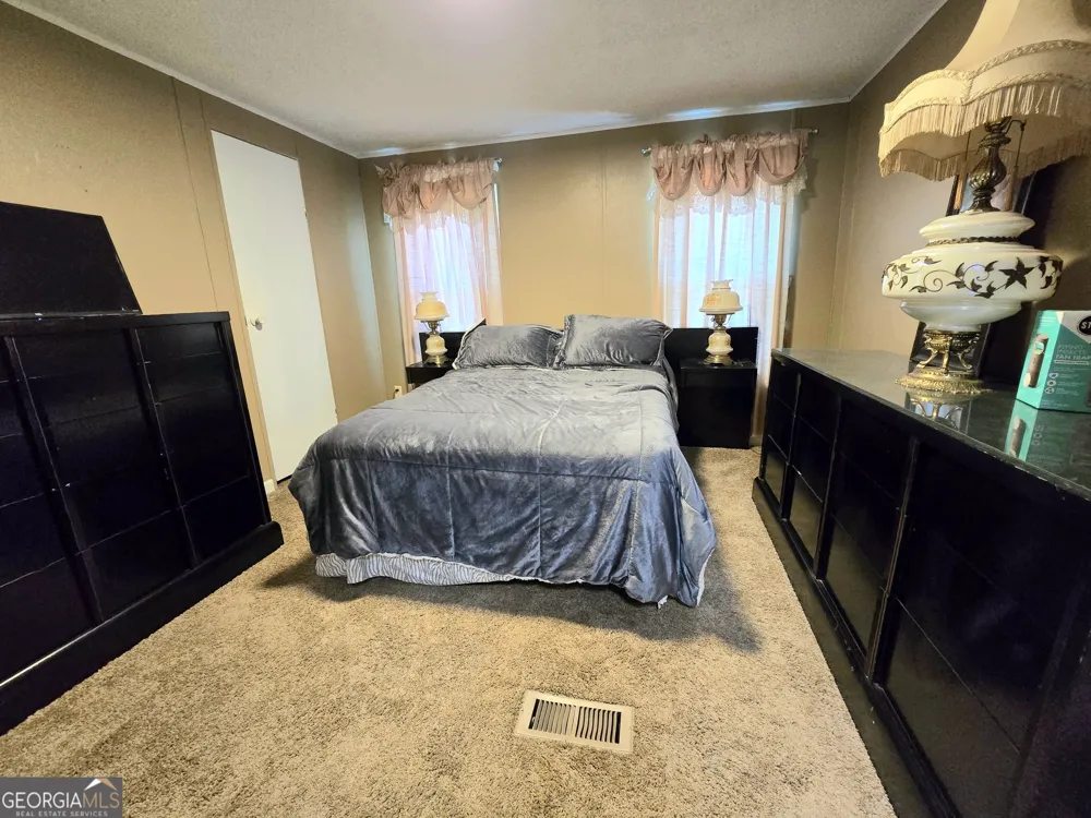 2001 Rocky Creek RD Mansfield, GA 30055