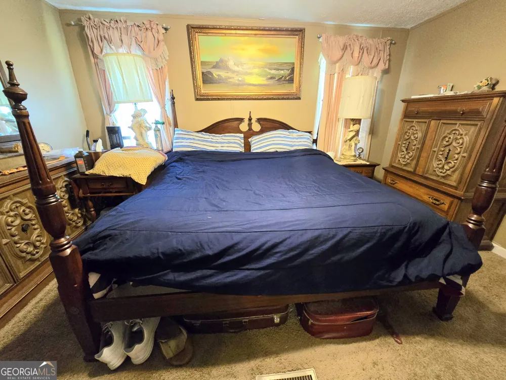 2001 Rocky Creek RD Mansfield, GA 30055