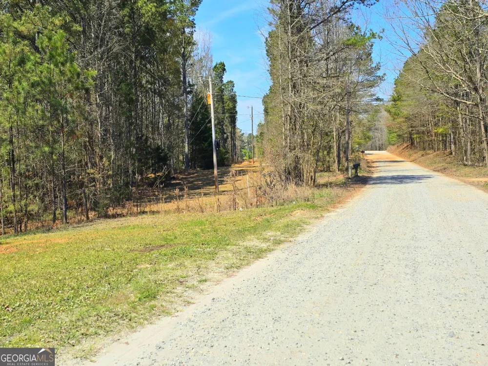 2001 Rocky Creek RD Mansfield, GA 30055