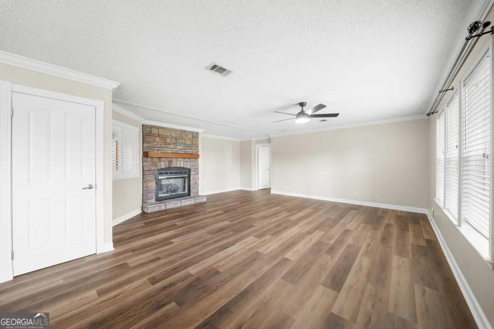 703 Dave Callaway RD Collins, GA 30421