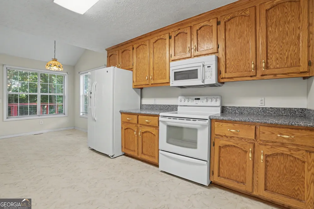 1411 Water Wheel DR Bethlehem, GA 30620