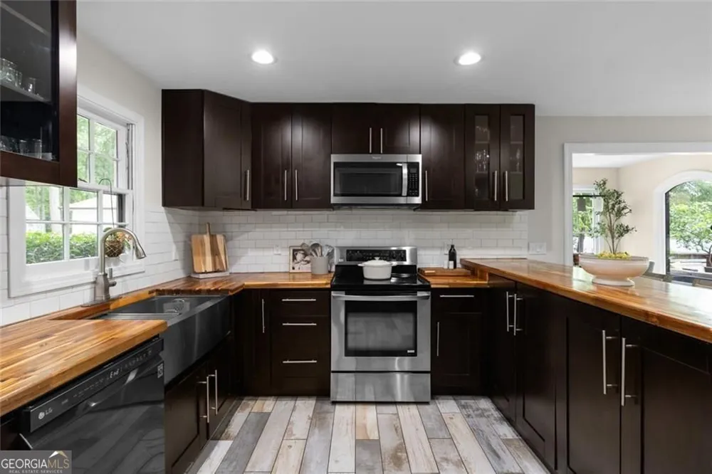 112 Sinclair CIR Eatonton, GA 31024