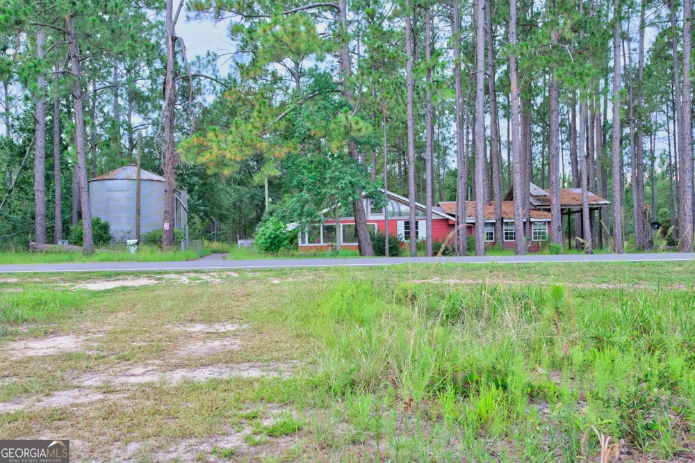 4421 Albert Rahn RD Glennville, GA 30427