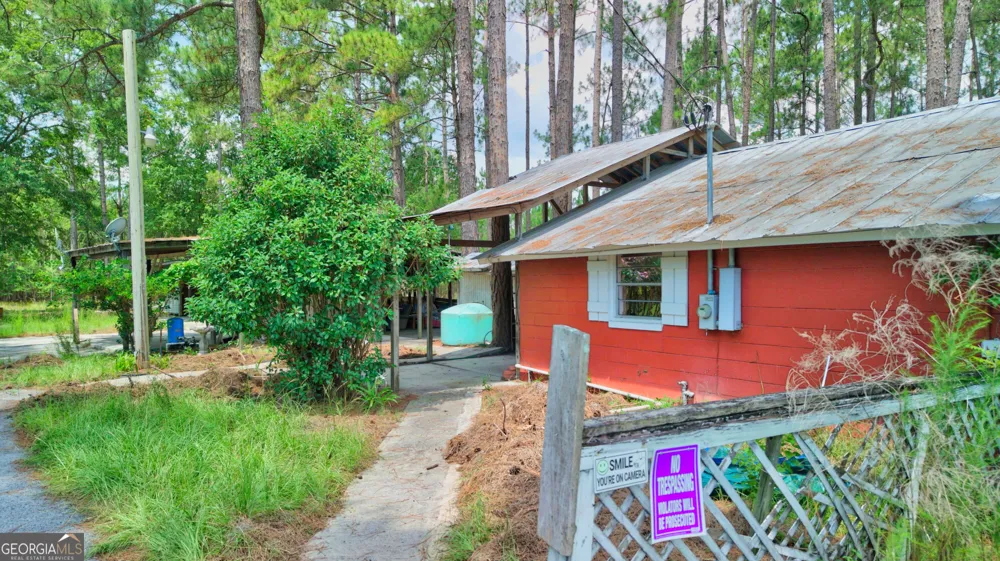 4421 Albert Rahn RD Glennville, GA 30427