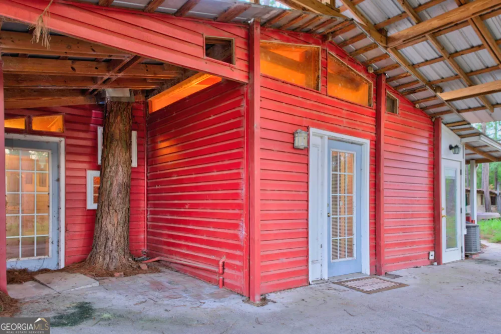 4421 Albert Rahn RD Glennville, GA 30427