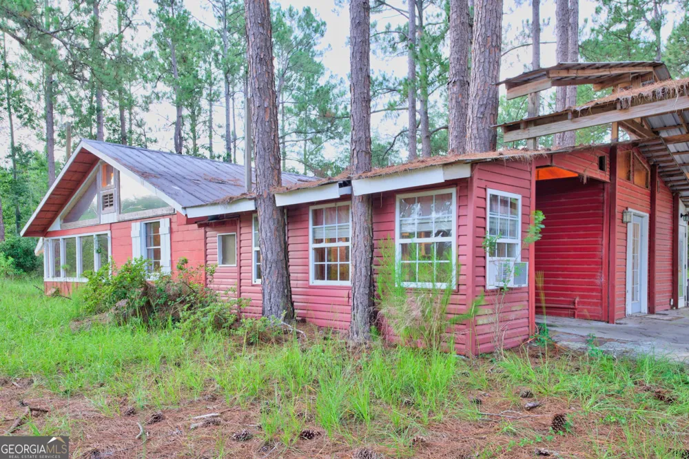 4421 Albert Rahn RD Glennville, GA 30427