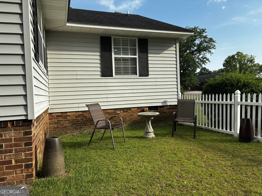651 Beulah LN Thomson, GA 30824