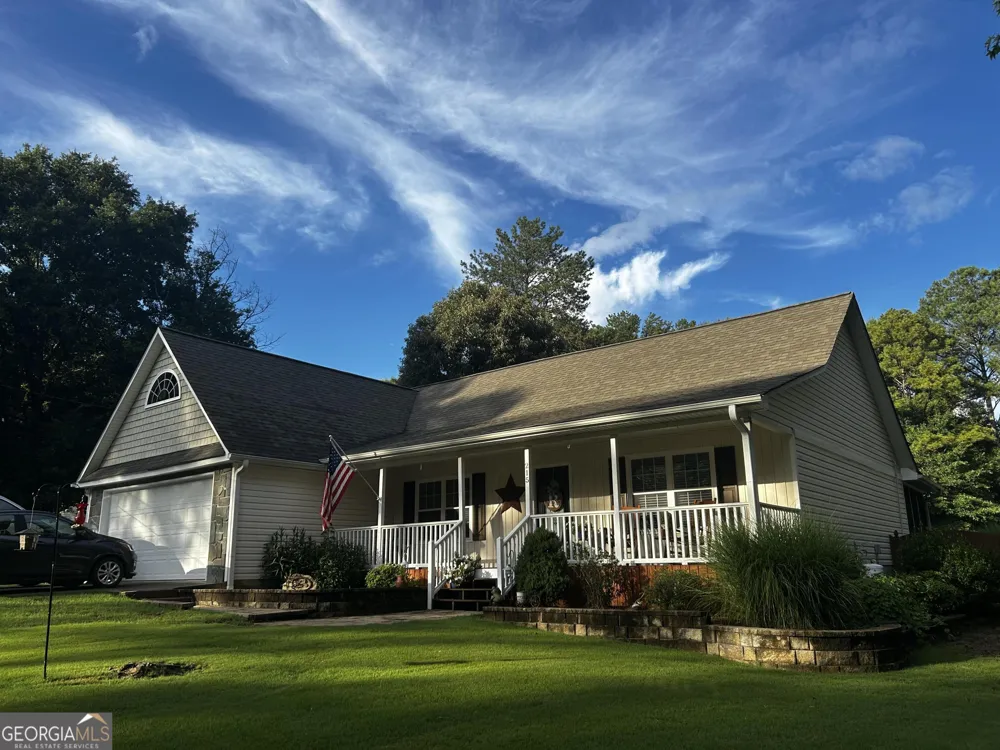 215 Iron Hill RD Taylorsville, GA 30178