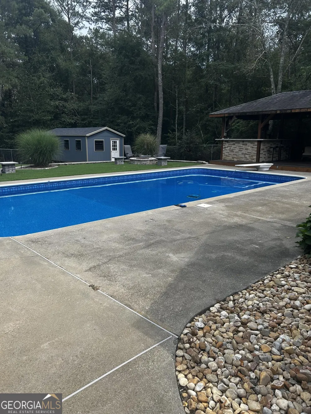 215 Iron Hill RD Taylorsville, GA 30178