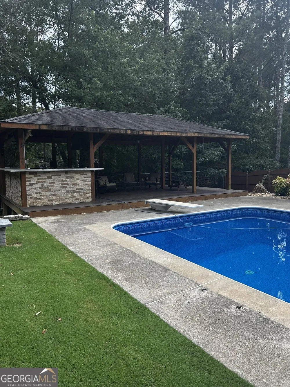 215 Iron Hill RD Taylorsville, GA 30178