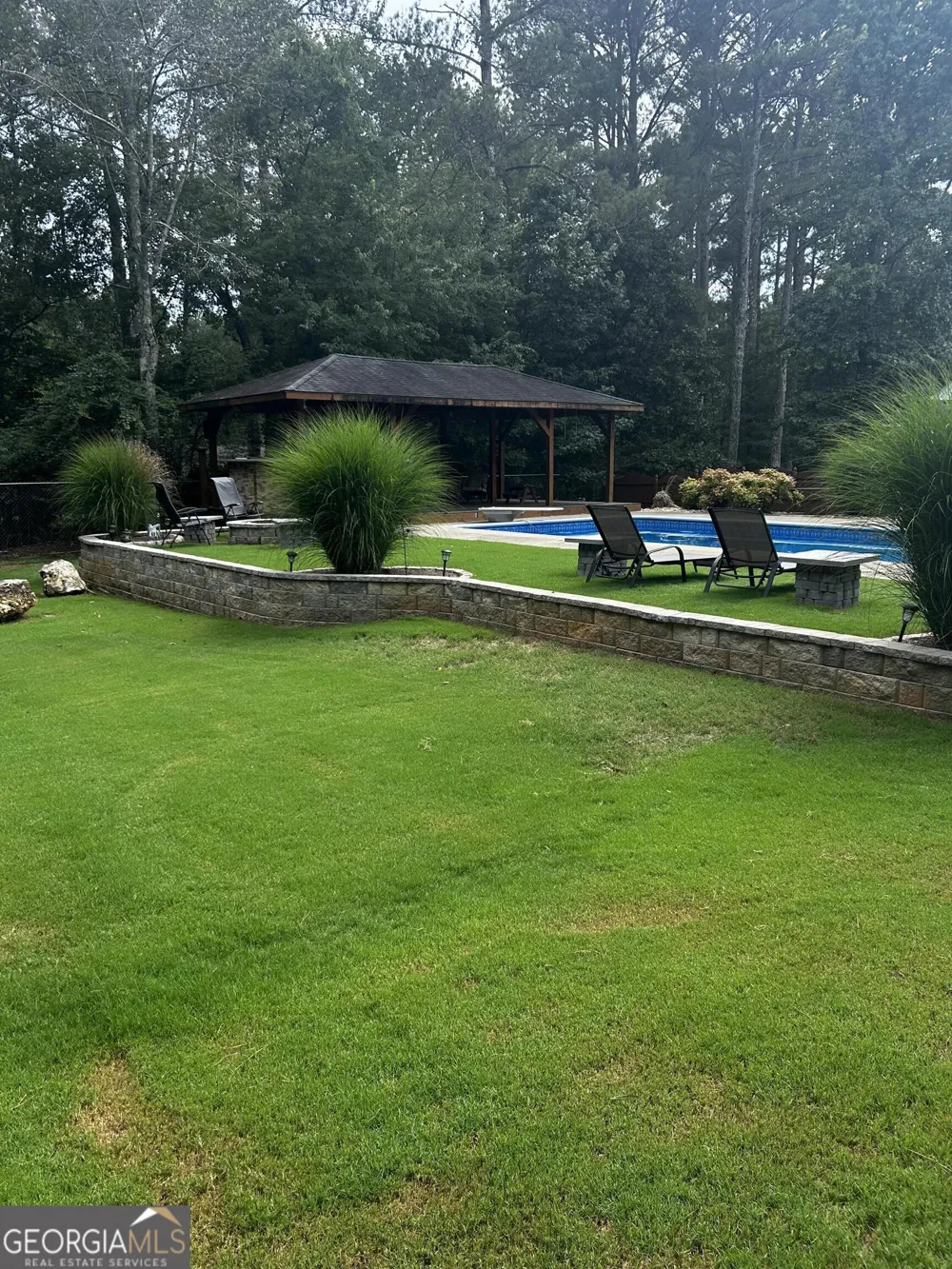 215 Iron Hill RD Taylorsville, GA 30178