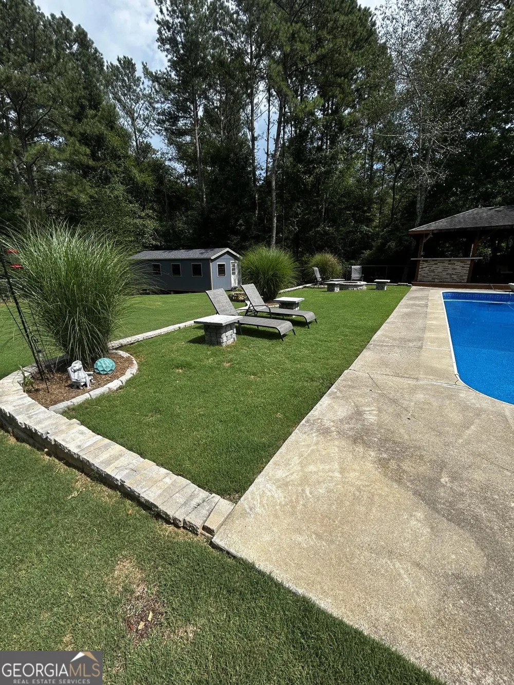 215 Iron Hill RD Taylorsville, GA 30178